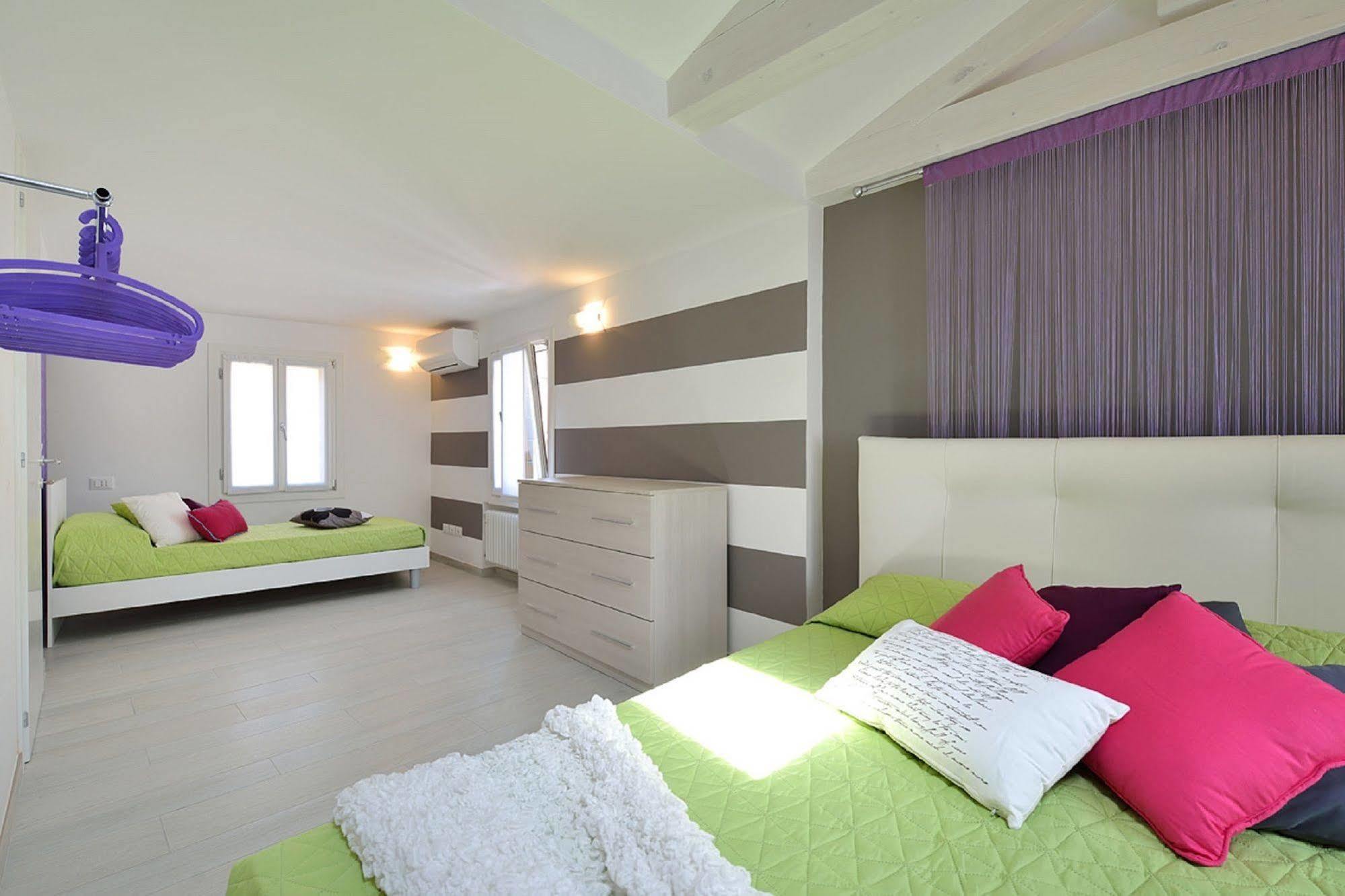 Rialto Deluxe Hotel